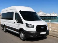 Ford Transit 17 Seater — przód