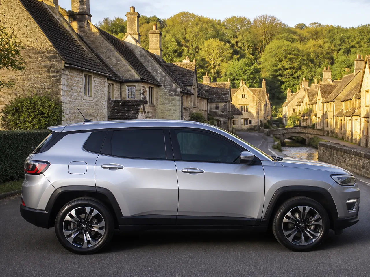 Jeep Compass — side