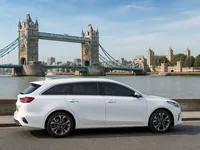 Kia Ceed Sportswagon — сбоку