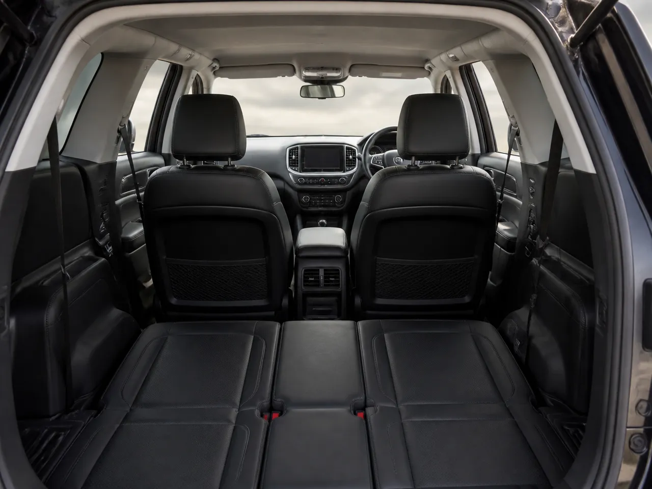 Kia Sorento — المقصورة الداخلية