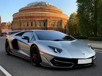 Lamborghini Aventador SVJ — frente