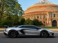 Lamborghini Aventador SVJ — lateral