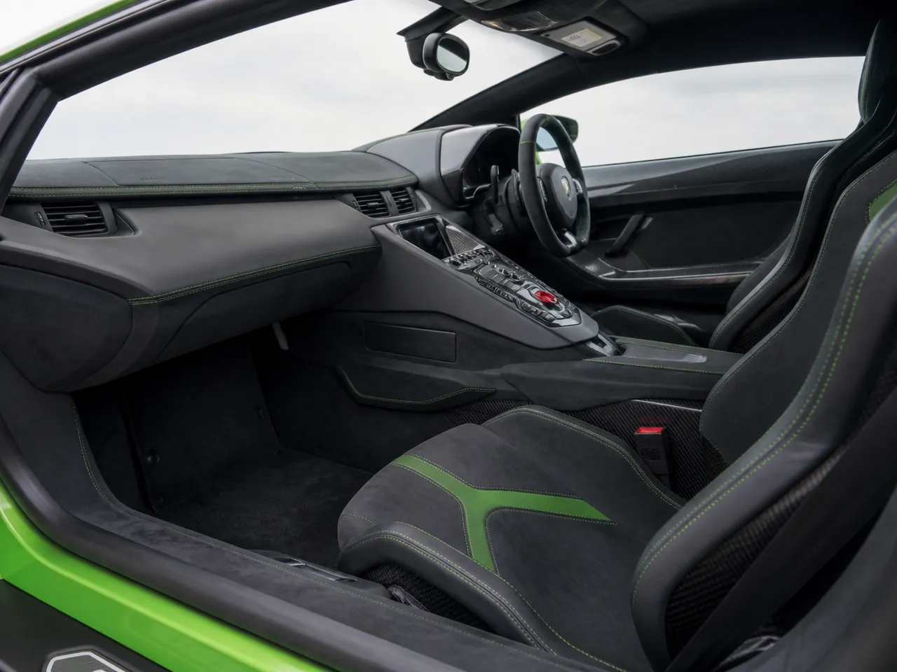 Lamborghini Aventador SVJ — interior