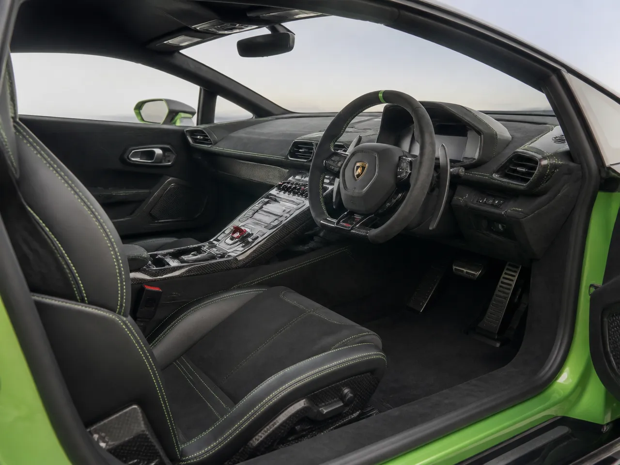 Lamborghini Huracan Performante Spyder — iç mekân