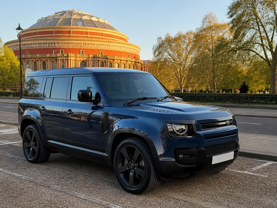 Land Rover Defender 110 — car rental in London