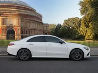 Mercedes-Benz CLA — الجانب