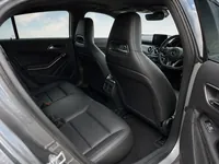 Mercedes-Benz CLA — المقصورة الداخلية