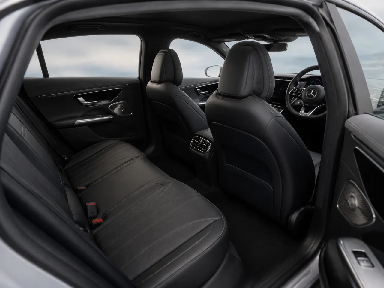 Mercedes-Benz EQE — interior
