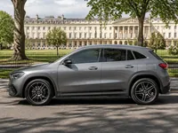 Mercedes-Benz GLA — seitlich