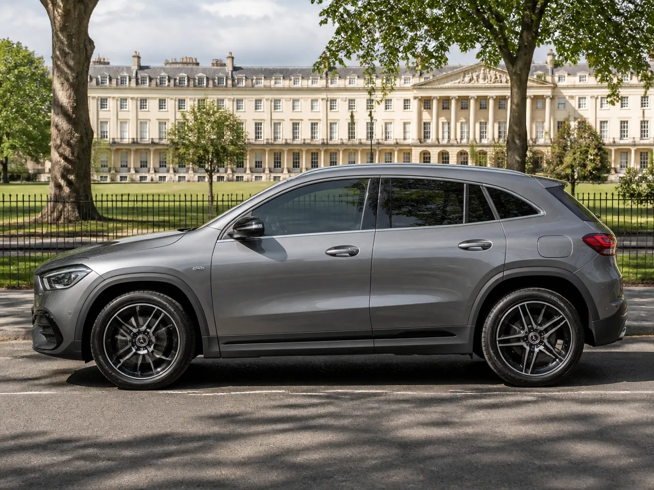 Mercedes-Benz GLA — seitlich