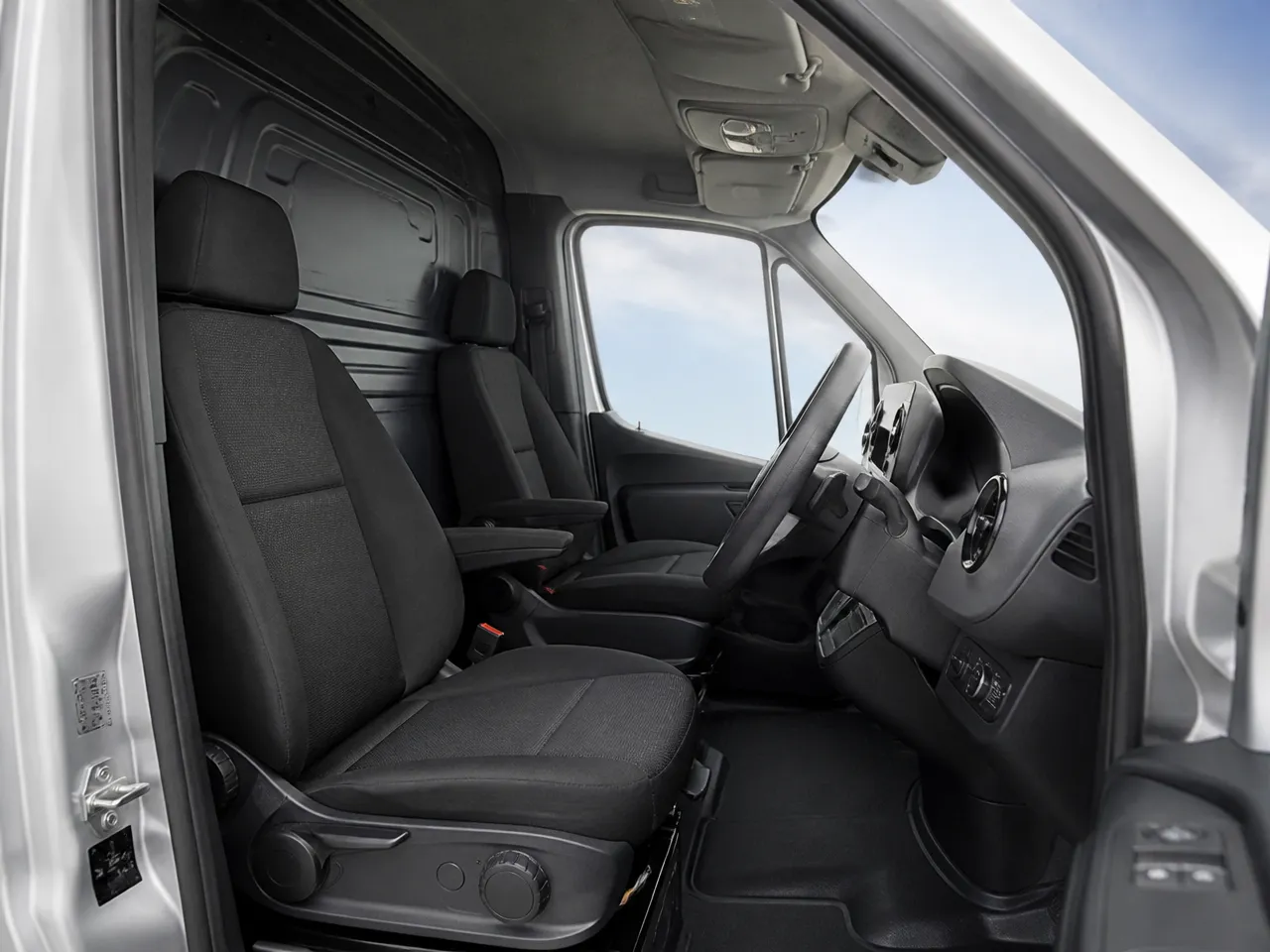 Mercedes-Benz Sprinter Cargo — interieur