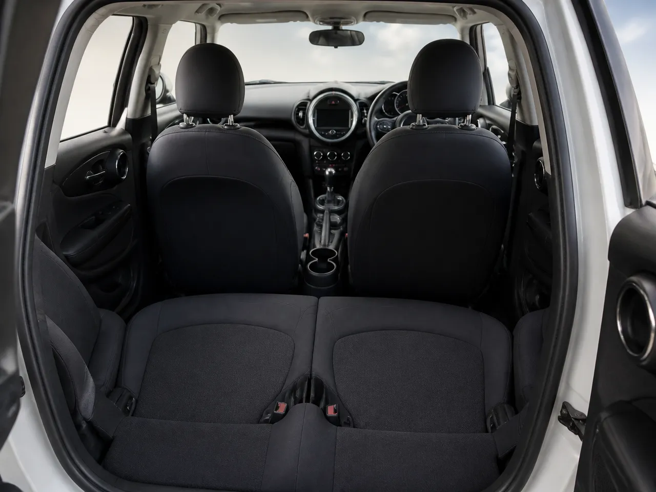 Mini Cooper — interior