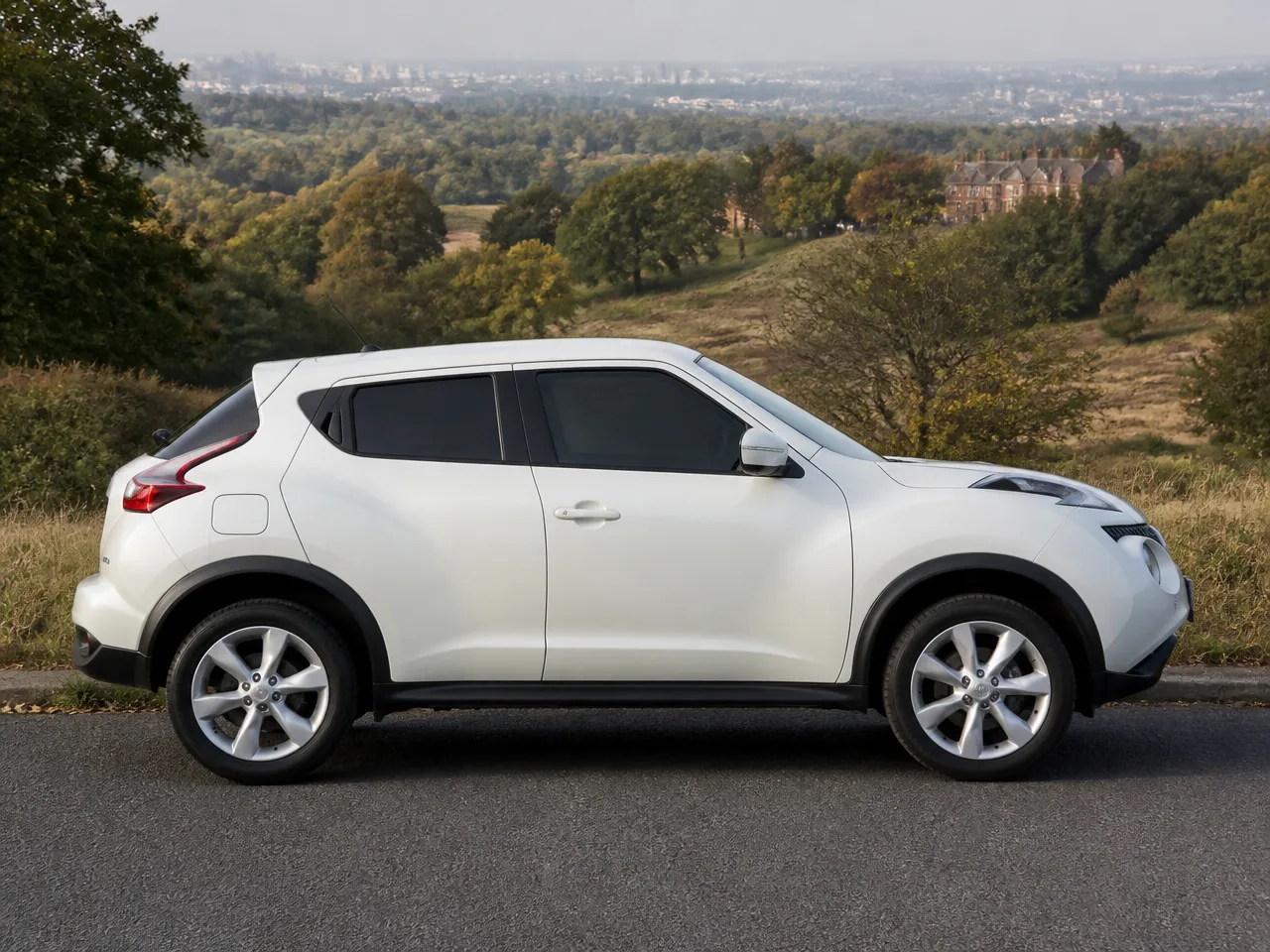 Nissan Juke — seitlich
