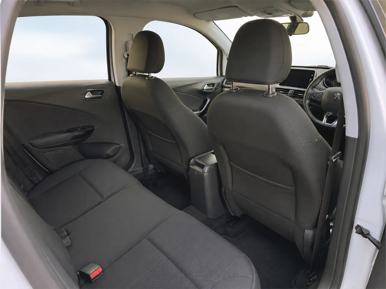 Peugeot 208 — intérieur