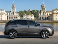 Peugeot 3008 — الجانب