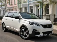 Peugeot 5008 — anteriore