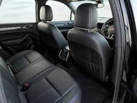 Porsche Macan — 内饰