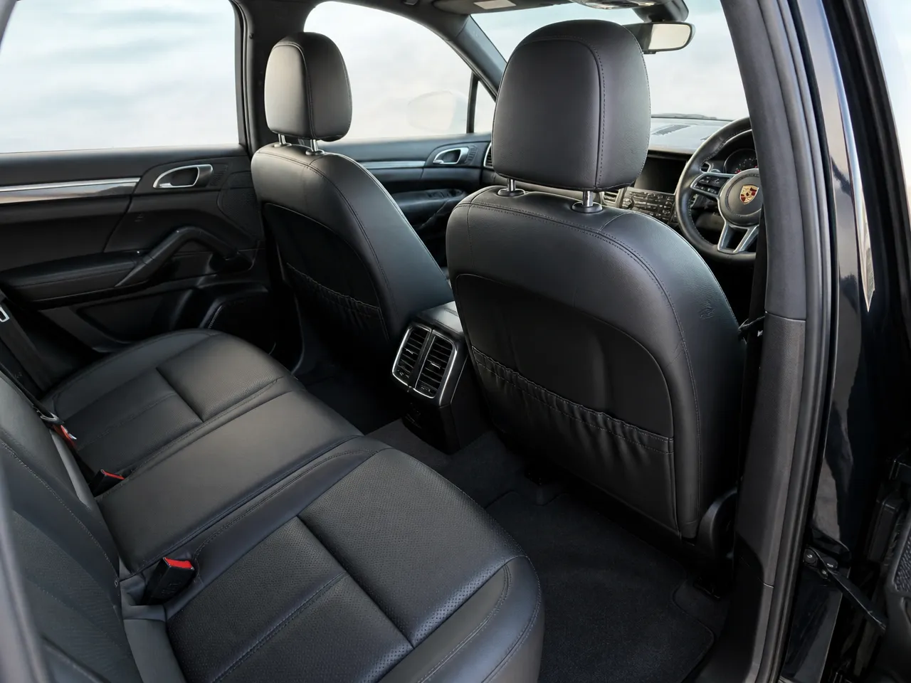 Porsche Macan — 内饰