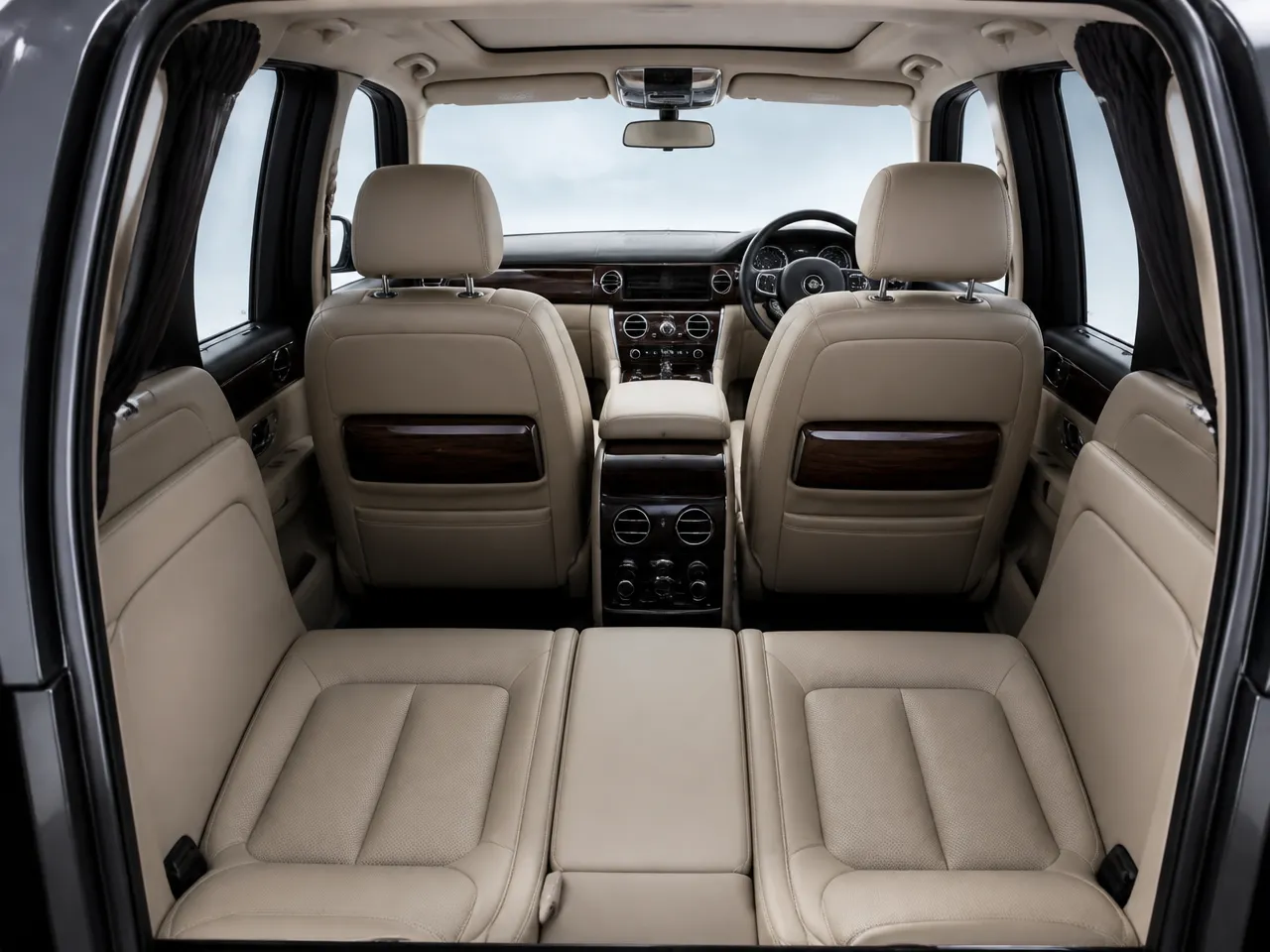 Rolls-Royce Cullinan — 内饰