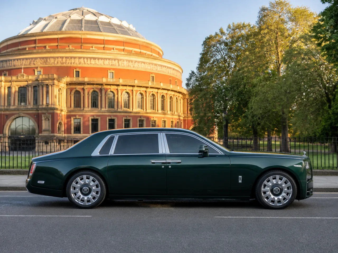 Rolls-Royce Phantom VIII — laterale