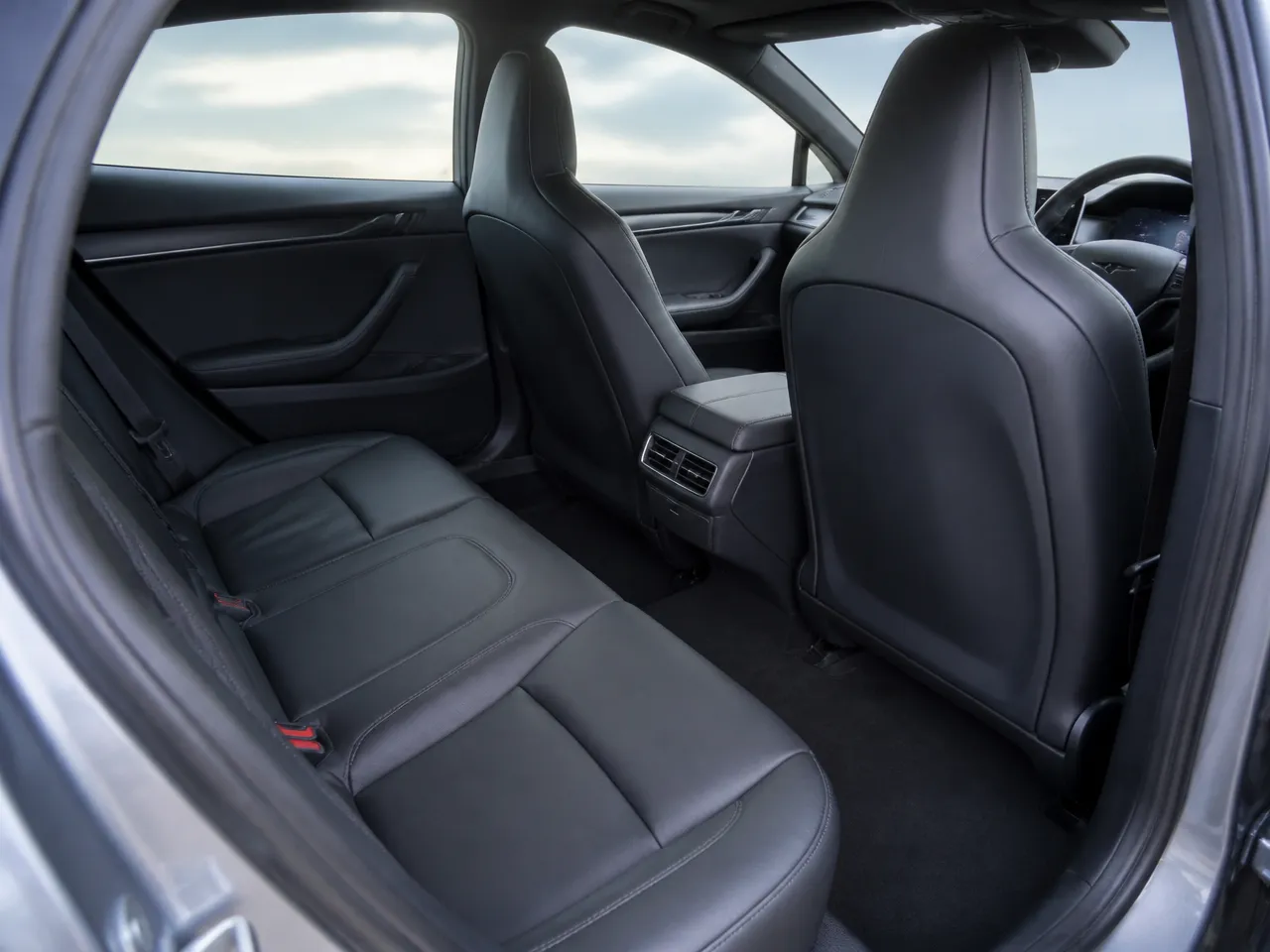 Tesla Model S — interieur