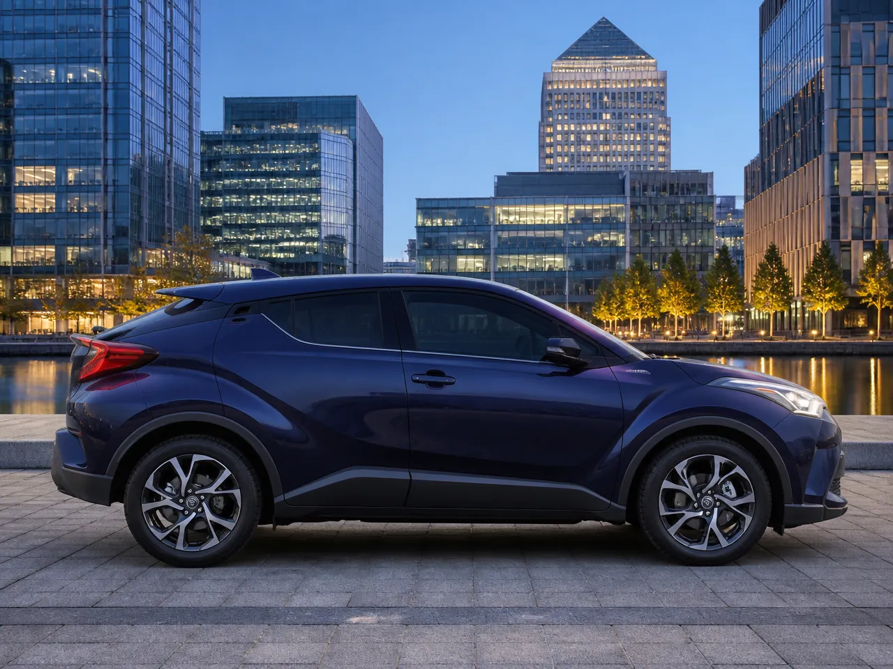 Toyota C-HR — lateral