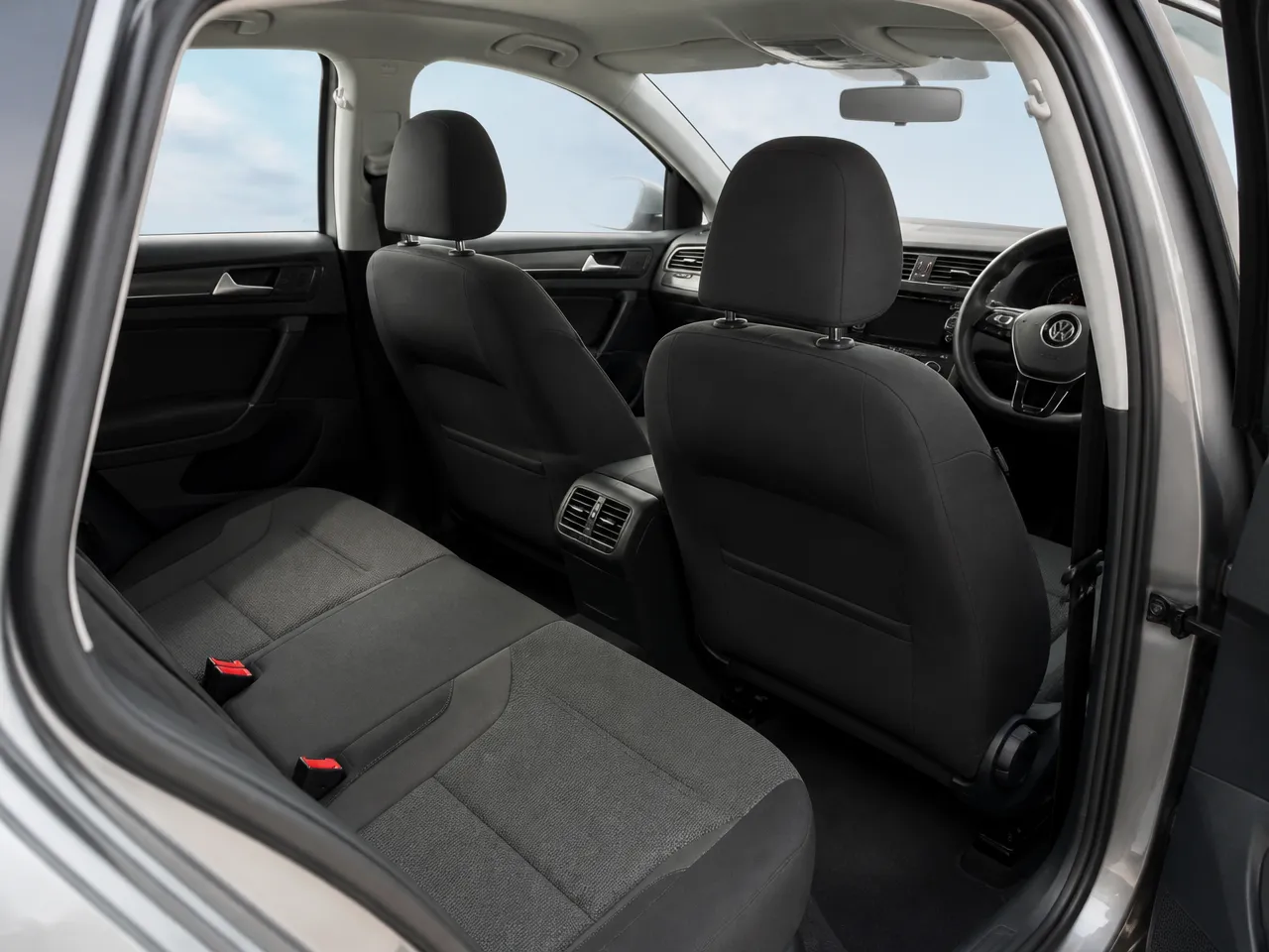Volkswagen Golf Estate — المقصورة الداخلية
