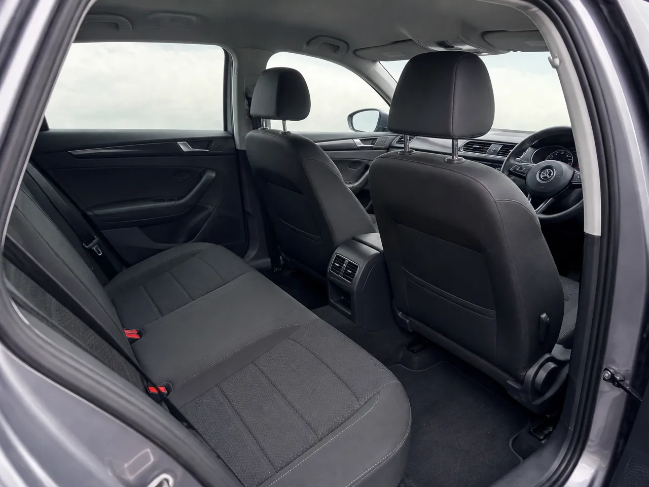 Volkswagen Passat — салон