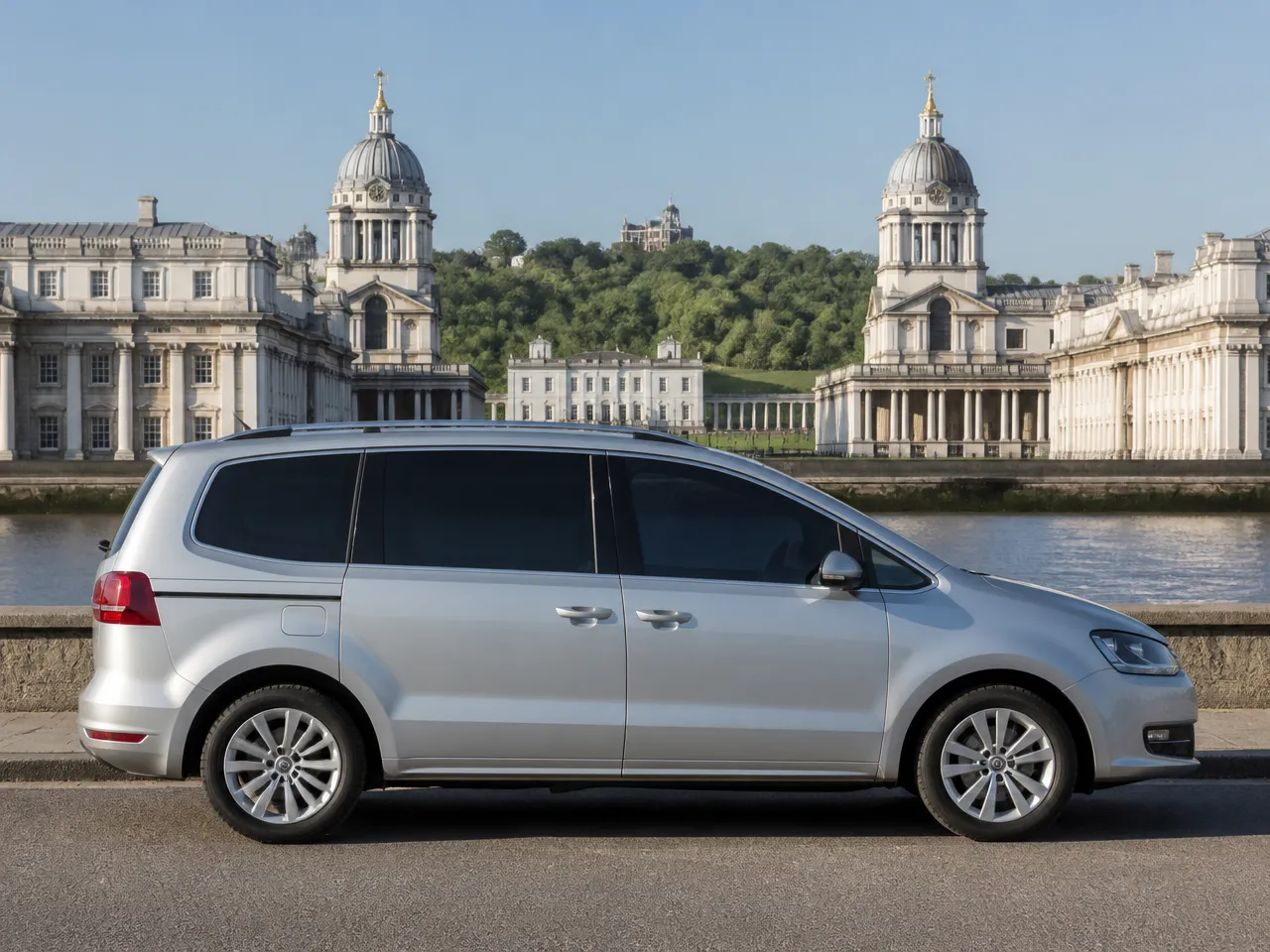 Volkswagen Sharan — seitlich