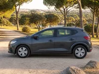 Dacia Sandero — side