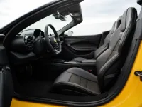 Ferrari 296 GTS — Innenraum