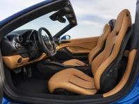 Ferrari F8 Spider — interior