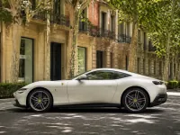 Ferrari Roma — side