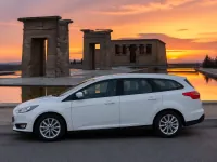 Ford Focus Estate — lateral