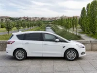 Ford S-Max — seitlich