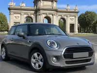Mini Cooper — front