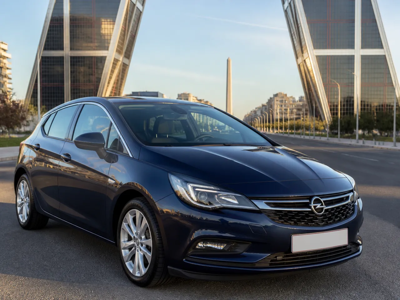 Opel Astra — front