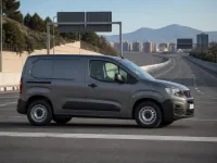 Peugeot Partner — seitlich