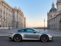 Porsche 911 Carrera 4S (992) — seitlich