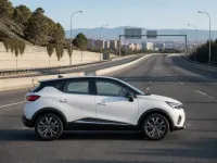 Renault Captur — side