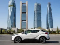 Toyota C-HR — side