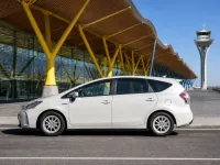 Toyota Prius+ — seitlich
