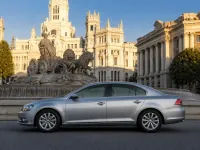 Volkswagen Passat — lateral