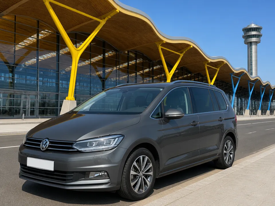 Volkswagen Touran — car rental in Madrid