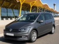 Volkswagen Touran — frontal