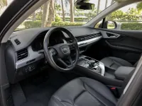 Audi Q7 — interior