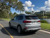 BMW X5 — lateral