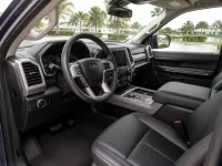 Ford Expedition — interior