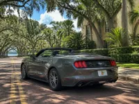 Ford Mustang Convertible — side