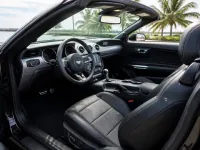 Ford Mustang Convertible — interior